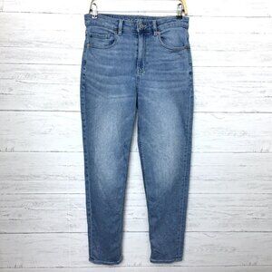 American Eagle Women's Jeans Mom Jean Straight Leg size 6 length 29"